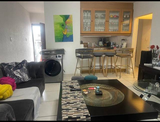 2 BEDROOM TOWNHOUSE FOR SALE IN MULBARTON